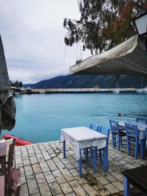 Politis' Wooden House Apartment Vasiliki  Luaran gambar