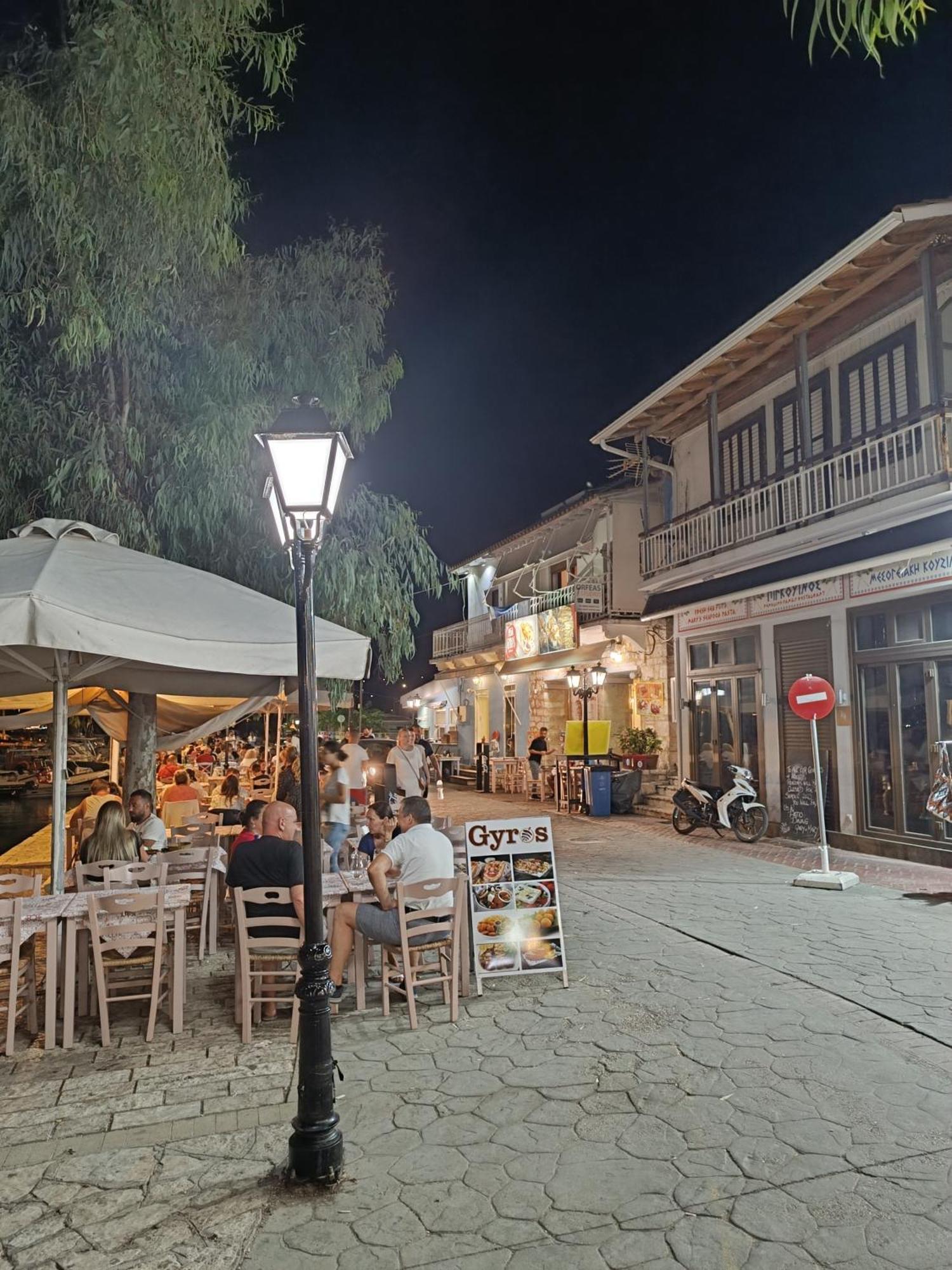 Politis' Wooden House Apartment Vasiliki  Luaran gambar